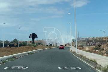 Un incendio calcina una chabola en el solar del 'campo' de fútbol de La Garita/TA.